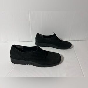 Naturalizer black suede slip on loafer comfort shoe women size 9 1/2 M